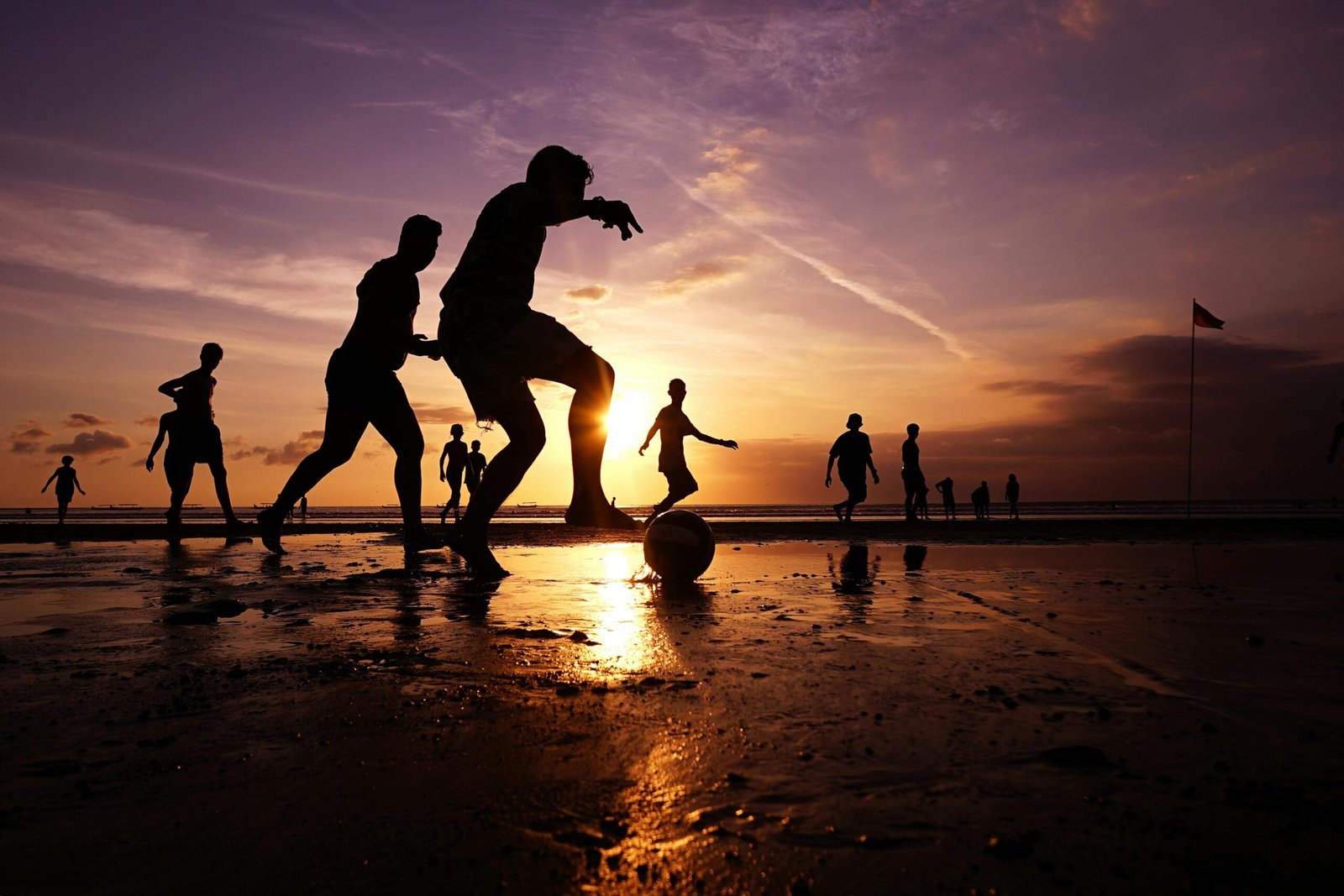 “Sheikh Mansoor Urges Unified Action to Preserve UAE’s Sporting Legacy”