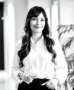 ๐๐จ๐ซ๐ฅ๐'๐ฌ ๐๐ ๐๐จ๐ฌ๐ญ ๐๐ง๐ฌ๐ฉ๐ข๐ซ๐ข๐ง๐ ๐๐จ๐ฆ๐๐ง ๐๐๐๐๐๐ซ๐ฌ ๐ข๐ง ๐๐๐๐ 1 Women